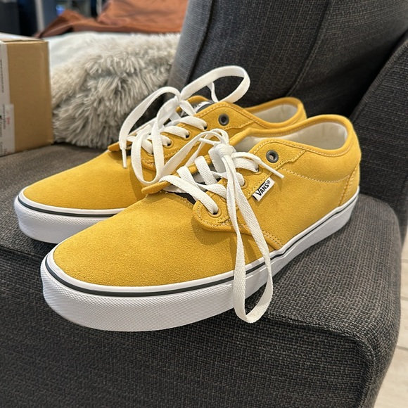 Yellow Vans Men’s Size 10.5 Shoes - Picture 1 of 4
